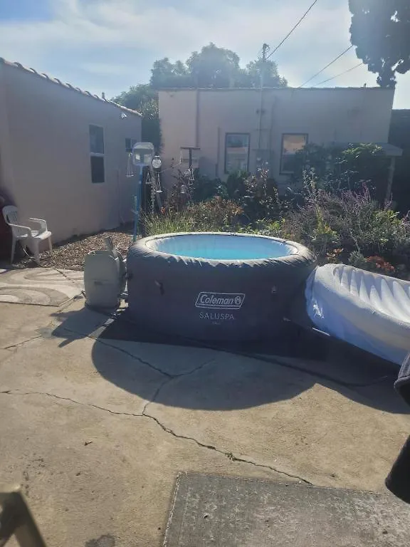 Apartment Urban Farm House +Hot Tub+Pool Long Beach